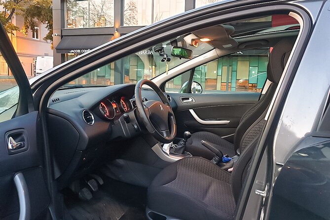 Airport Transfer in Belgrade, Serbia - Choosing the right vehicle and checking your bags