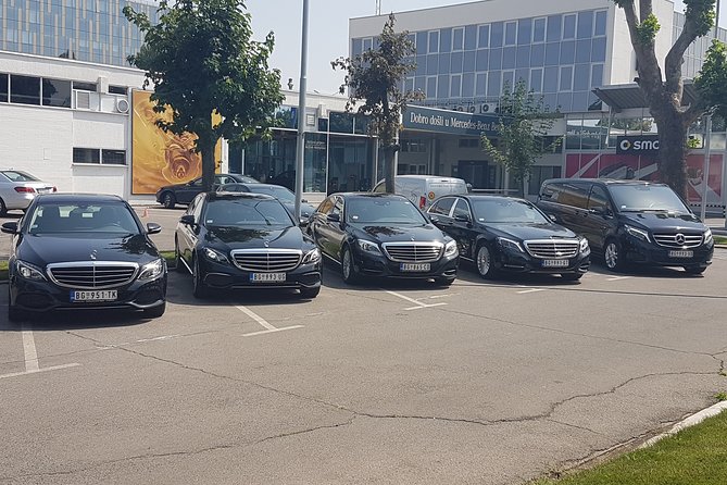 Belgrade Airport Shuttle Service Round Trip - Flight Tracking and the One-Hour Waiting Window