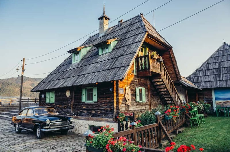 Belgrade: Best of West (Drina House, Drvengrad and Sargan 8) - Guides, group size, and the feel of the day