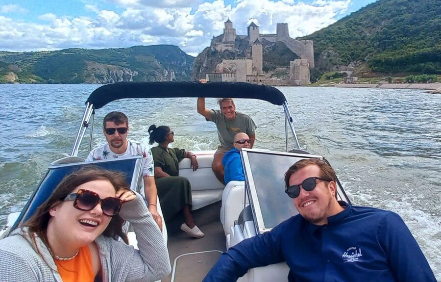Belgrade: Golubac Fortress with Iron Gate Speed Boat Ride - Lunch beside the Danube in Golubac