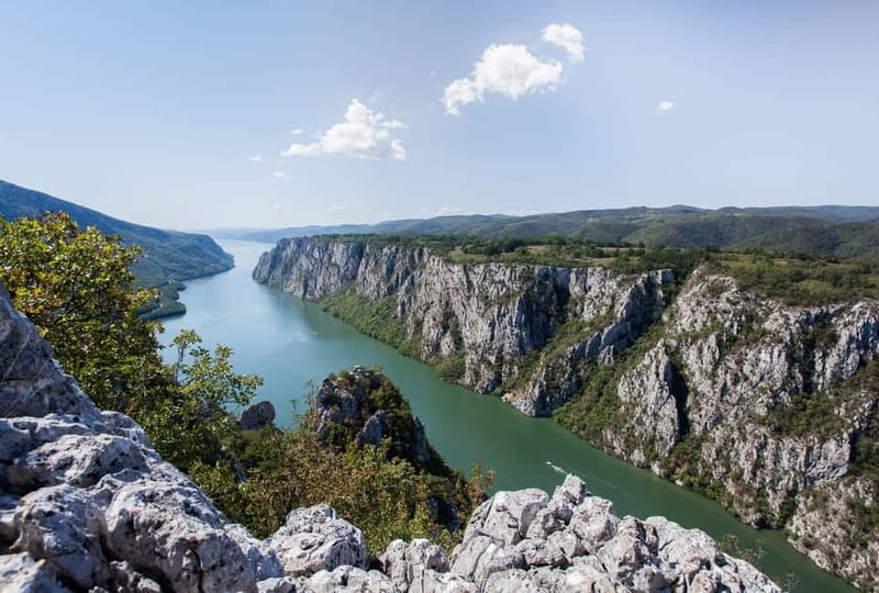 Belgrade: Iron Gate Park, Speedboat Ride, and 2 Viewpoints - Golubac Fortress and its Hat Tower