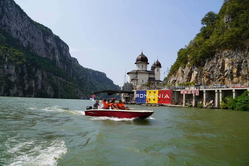From Belgrade: Golubac Fortress and Iron Gate Gorge Tour - Cruising through the Iron Gate Gorge