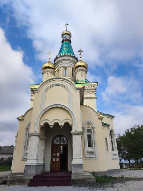 From Novi Sad: Sremski Karlovci and Krusedol Monastery Tour - Baron Wrangel and the town’s Russian chapter
