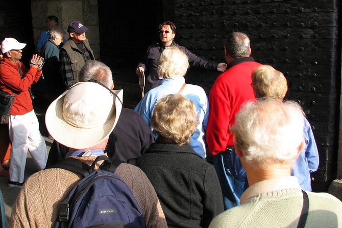 "Golden Standard" Private Half-Day Sightseeing Tour of Belgrade - The guide and the value of a private vehicle