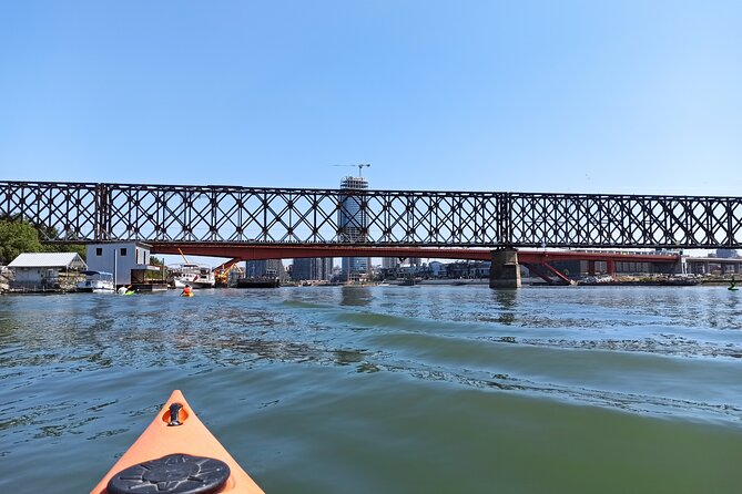 Kayaking under Belgrade bridges - Is this an authentic side of Belgrade?