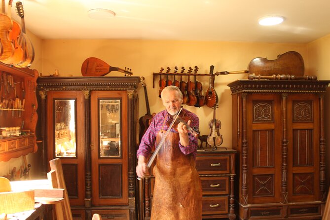 Private Day Trip/Transfer Tour from Belgrade to Timisoara - Kovačica’s Naive Art Tradition
