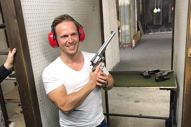 Shooting Experience by Party in Belgrade - Choosing between indoor and outdoor shooting