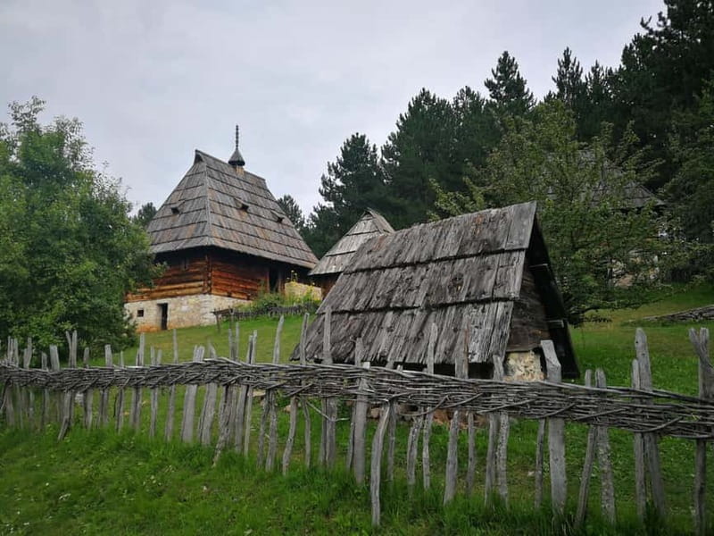 Zlatibor tour - Gold gondola, Stopic cave, Sirogojno & falls - Gold Gondola: the big view from Zlatibor